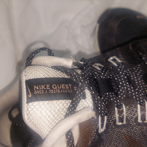 Women's Nike Quest 4 Running Shoes - Picture 4 of 7